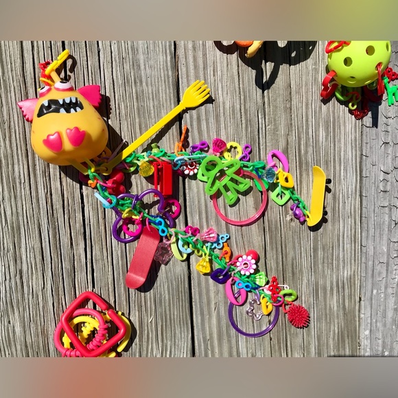 Lot Small Pet Hanging Enrichment Sugar Glider Toys Extra Hanging Clips - Picture 4 of 12